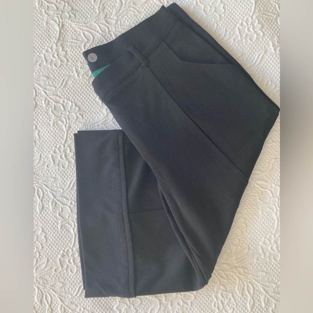 Betabrand Black Flared Cuffed Capris Large